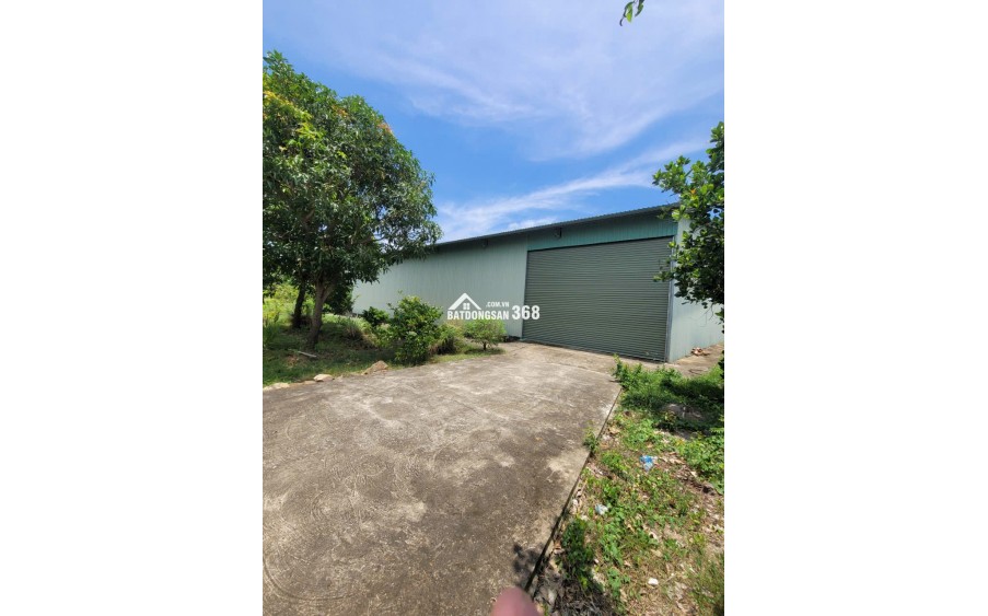 Cho thuê Đất +nhà xưởng-5000m2-Bà rịa Vũng tàu-Mặt tiền QL51-Có sẵn nhà ở trong đất-Vào kinh doanh ngay